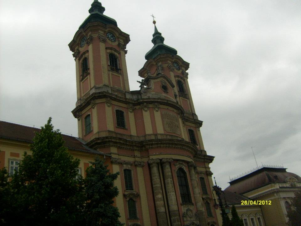 Dobó tér 2